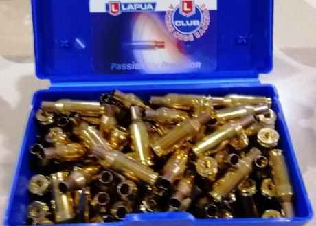 Vendo :
1 Recalibrador de cuerpo de vaina, no recalibra el cuello, marca Redding, calibre 6 mm BR. 12 10