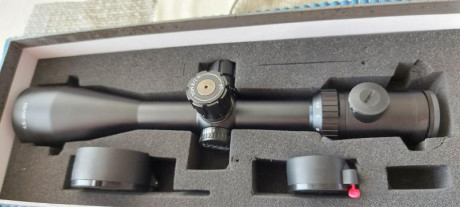 Pues eso..vendo visor delta titanium de 4.5×30×50 con tubo de 30 y retícula MCZll y tapas de los objetivos 10