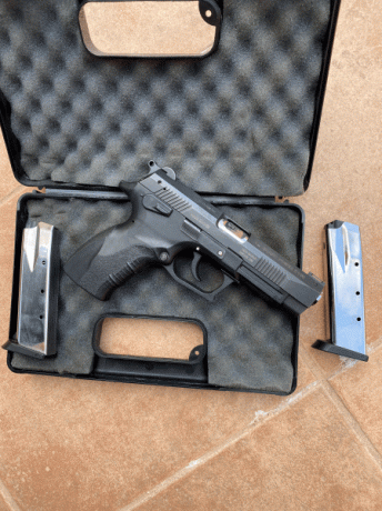 Vendo arma corta Grand Power 9x19 en perfecto estado con 2 cargadores.  :band: 
 195eur (precio no negociable) 00