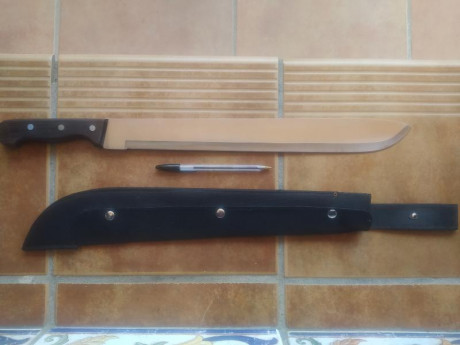 Vendo machete Joker con funda de cordura.
El machete esta muy afilado.
20€ con portes.
Saludos. 00