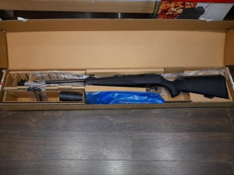 Buenos días.
Vendo este Rifle Blaser R8 Professional, con gatillo extraible, en cartucho 300WM.

Totalmente 02
