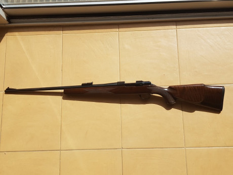 Vendo rifle Sako calibre 222R en perfecto estado por no utilizarlo, lo vendo por 750€ transporte incluido 02