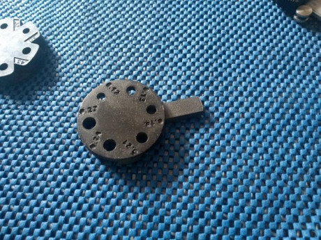 Se vende micro disk para cargas reducidas de 0,9 a 3 aproximadamente dependiendo de la pólvora.
Este disco 00