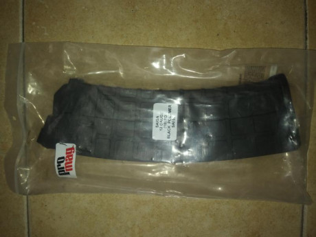 Hola, vendo cargador de 10 cartuchos para la escopeta Saiga 12, es de la marca pro mag y está sin estrenar, 00