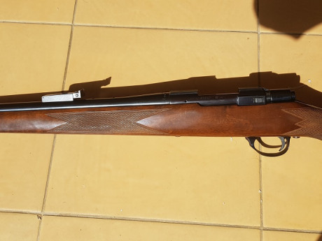 Vendo rifle Sako calibre 222R en perfecto estado por no utilizarlo, lo vendo por 750€ transporte incluido 12
