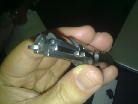 estimados amigos, desde hace unos dias note que mi rifle no iba muy bien y al desmontarlo para su limpieza 141