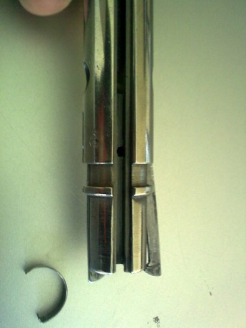 estimados amigos, desde hace unos dias note que mi rifle no iba muy bien y al desmontarlo para su limpieza 160