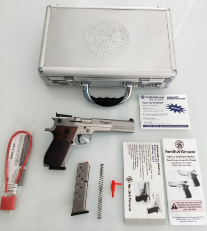 Para financiar una nueva adquisición, pongo a la venta esta S&W 952-2 de 6". Poco hay que decir 00
