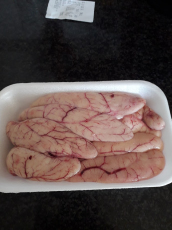 Hoy para comer acelgas hervidas y chuletón de vaca gallega vieja con seis semanas de maduración en cámara 22