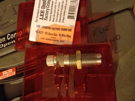 Sin estrenar 20€ portes incluidos a la peninsula. 00