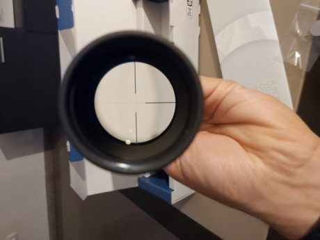 Buenas noches compis.

Para aquellos que se quieran hacer con un buen visor de rececho por 850 euros. 40