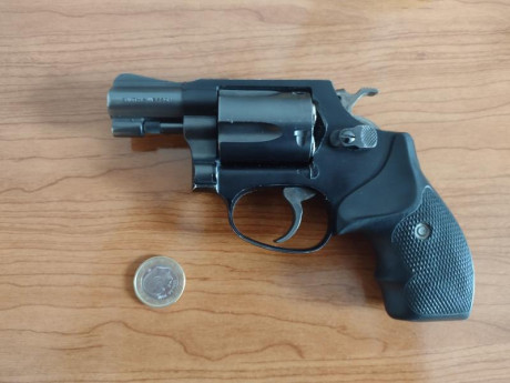 Hola buenas tardes
Estoy buscando un revólver de 2" el clásico chato preferiblemente en inox, no 92