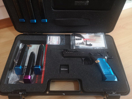 Es de un compañero de tiro 1700€ negociables con funda ghost one 10