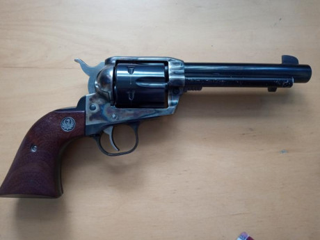Hola compañeros ,vendo revólver Ruger Vaquero calibre 45 LC. de 5 pulgadas y media , guiado en F, 
 se 02