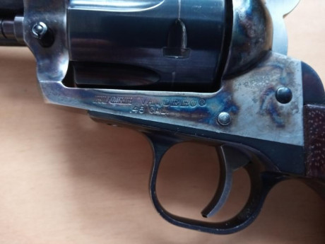 Hola compañeros ,vendo revólver Ruger Vaquero calibre 45 LC. de 5 pulgadas y media , guiado en F, 
 se 11
