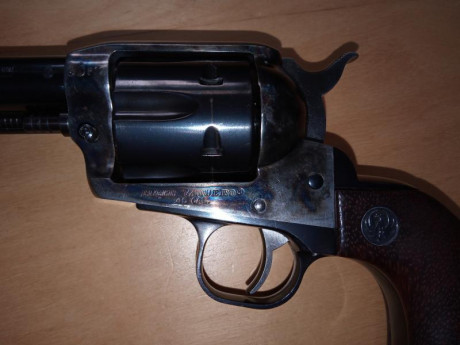 Hola compañeros ,vendo revólver Ruger Vaquero calibre 45 LC. de 5 pulgadas y media , guiado en F, 
 se 21