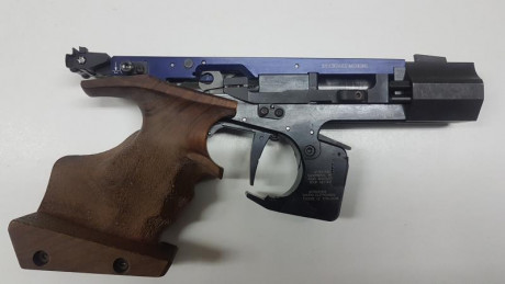 En venta en Barcelona 
Calibre 22 Electrónica, para competir a 25 m, en perfecto estado de conservación. 01