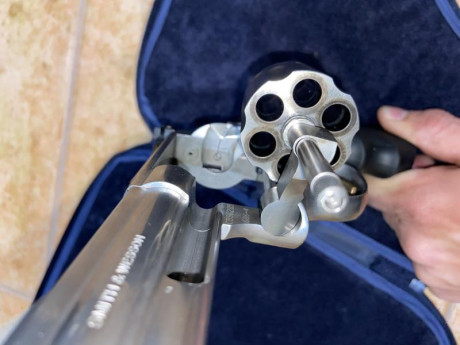 Vendo Revólver Smith Wesson 357 Magnun en unas excelentes condiciones, mejor ver para poder determinarlo 00