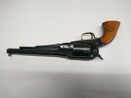 Vendo Remington .44 New Model Army de Santa Bárbara. 
En buen estado de funcionamiento.
Tiene una pequeña 11
