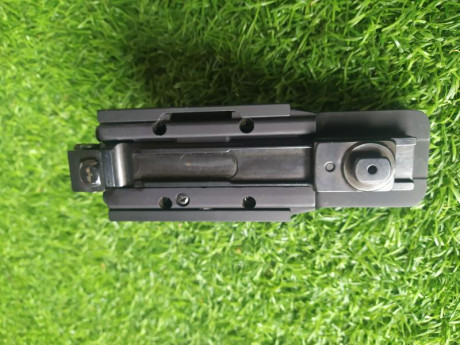El equipo se compone de un rifle 30.06 Benelli Argo con monturas desmontables Apel y visor Nikon Monarch 40