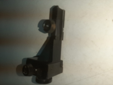 Pues lo que dice el anuncio. Vendo diopter gamo para carril de 11 mm. 
Logicamente no es nuevo. Presenta 12
