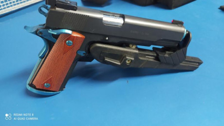 Vendo 
-Uncle Mike's de 19 ltr, 5 bolsillos interiores en tres compartimentos diferentes yfunda individual 11