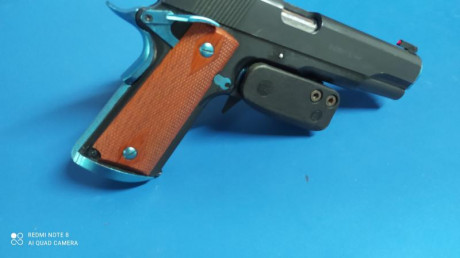 Vendo 
-Uncle Mike's de 19 ltr, 5 bolsillos interiores en tres compartimentos diferentes yfunda individual 22