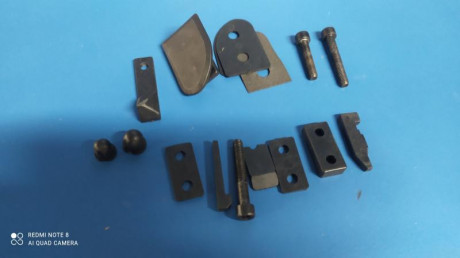 Vendo 
-Uncle Mike's de 19 ltr, 5 bolsillos interiores en tres compartimentos diferentes yfunda individual 21