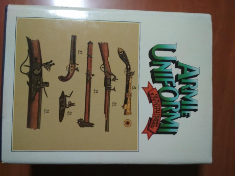 Se venden los cuatro tomos de Armi e Uniformi de Tutti i Tempi. En muy buen estado.

Precio de los cuatro 02