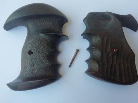 Hola! 
Se venden cachas anatómicas para revolver S&W K-14 también le valen al Astra Mach. Precio 45,00€ 00