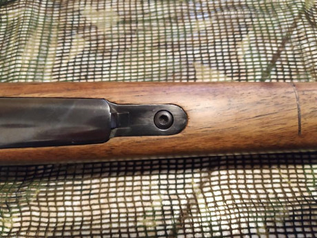 Estriado  y estado exterior perfectos. Poquísimos disparos. Madera reparada. Cañón flotado. Regalo funda, 70