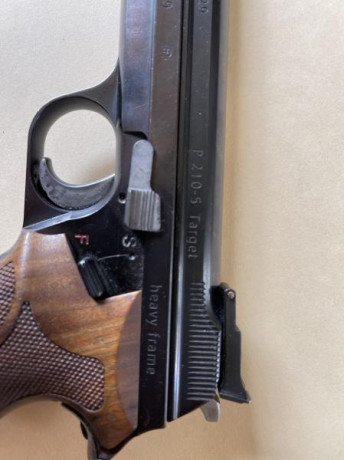 VENDIDA.  SIG P210-5 Target Heavy Frame , Cal.  9 mm Para
En perfecto estado , con cachas Nill , se adjuntan 00