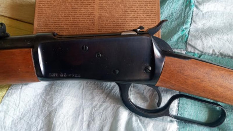 Vendo rifle de palanca Rossi cal. 44-40, en estado impecable muy poco uso, solo galería de tiro, sin marcas. 01