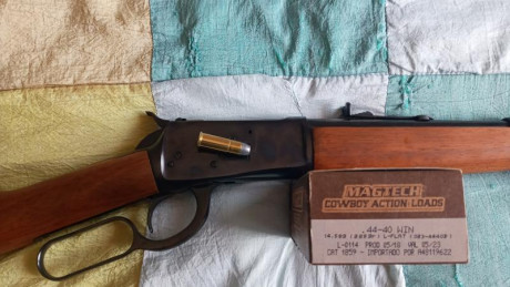 Vendo rifle de palanca Rossi cal. 44-40, en estado impecable muy poco uso, solo galería de tiro, sin marcas. 00