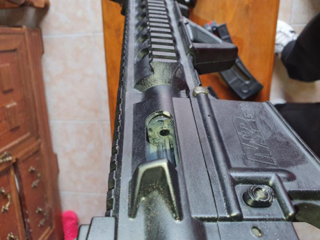 Buenas tardes, 
Vendo carabina M&W PM 15-22 negra, con 2 cargadores y visor holografico,
Muy cuidada 01
