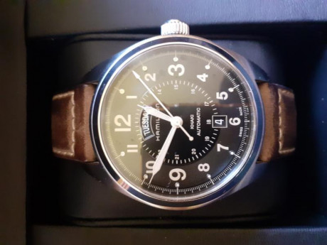 Buenos días :
Pongo a la venta este precioso reloj Hamilton con mecánica suiza automática que compré en 02