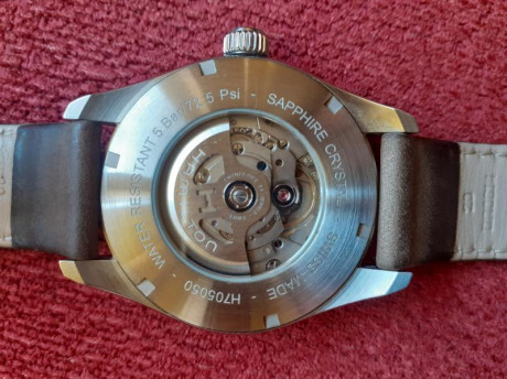 Buenos días :
Pongo a la venta este precioso reloj Hamilton con mecánica suiza automática que compré en 10