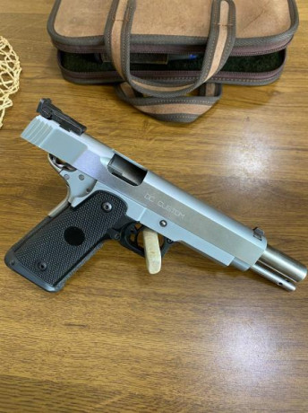 SPS World Custom, calibre 9mm, cañón de 6" idóneo para tiro de precisión, con dos cargadores y su 00