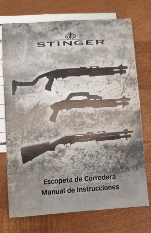 Buenas tardes,

 Escopeta Stinger Tactical  calibre 12/76, cañón corto de 38cm, capacidad 5+1 cartuchos, 12