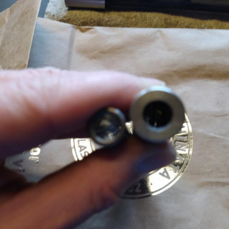 Hola. Vendo semiautomática calibre 9Parabellum tipo 2011.
El armazón y piezas interiores son SVI INFINITY, 10