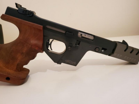 Vendo mi walther gsp expert 22lr,por abandono de actividad.
La pistola se encuentra muy bien cuidada y 02