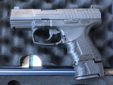 a todos,

Vendo mi Walther P99c AS compacta. Es de las pocas pistolas de servicio con striker y DA/SA: 02