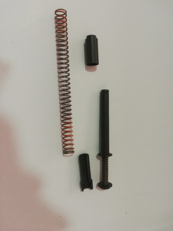 Vendo Recoil master de 5" para Sti.
Precio 65 euros. 00