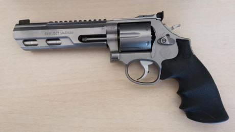 VENDIDO!!! 

SMITH & WESSON PERFORMANCE CENTER 686 COMPETITOR cal. 357  6".
Nuevo, menos de 100 01