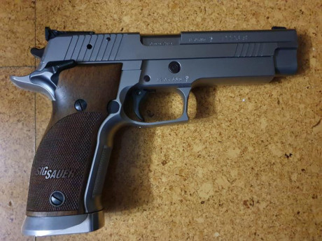 Vendo pistola Sig Sauer P226 S X-Five, en perfecto estado, se encuentra en Sevilla y se puede probar en 80