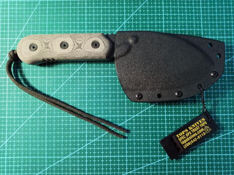 Vendo Cuchillo supervivencia TOPS American Trail Maker AMT completamente nuevo sin uso alguno.
120€ gastos 01