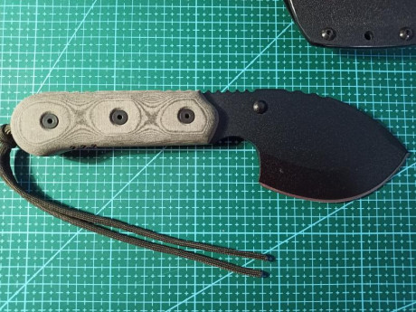Vendo Cuchillo supervivencia TOPS American Trail Maker AMT completamente nuevo sin uso alguno.
120€ gastos 12