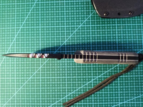 Vendo Cuchillo supervivencia TOPS American Trail Maker AMT completamente nuevo sin uso alguno.
120€ gastos 20