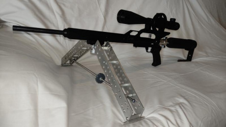 Vendo rifle gunpower sss con todos los accesorios que salen en las fotos, las dos botellas llevan regulador 01