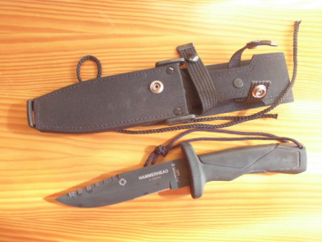 Hola pongo en venta este cuchillo de mi colección:
Aitor Hammerhead, modelo similar al último Aitor entregado 01